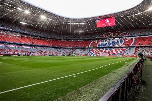 图片报揭秘安联球场：赫内斯鲁梅尼格爱走秘密通道，看台高朋满座 - 资讯配图