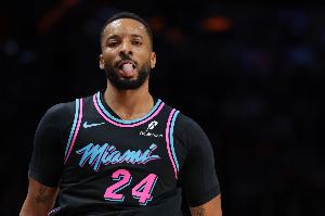 鲍威尔:我和斯波每场赛前都会沟通 要把每场比赛都当作季后赛打 - 资讯配图