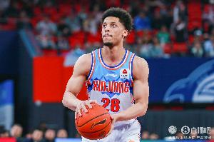 带队取胜!威金顿出战28分钟14中8砍下全场最高31分 13罚12中! - 资讯配图