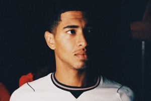 邮报：英格兰队世界杯球衣史上最贵，球员版加印号得花快200镑 - 资讯配图