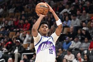 5号秀!埃斯·贝利最近3场比赛场均31.7分6记三分 - 资讯配图