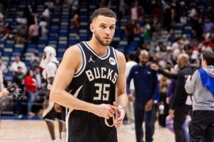 Scotto：雄鹿裁小火车是为给场均4.7分的皮特·南斯转正腾名额 - 资讯配图