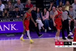 继续追梦！富尔茨与猛龙签约后光速首秀 自去年4月17日后NBA首战 - 资讯配图