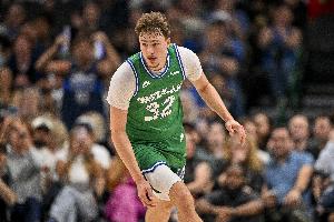 稳定输出！弗拉格上半场8投5中&罚球4中4 砍下14分4助攻 - 资讯配图