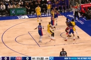 首节之王继续火热！东契奇开场抛投+追身三分 连得5分！ - 资讯配图