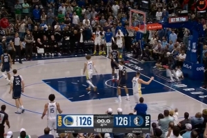 没能形成有效进攻！桑托斯边线球给小佩顿空接无果 比赛进入加时 - 资讯配图