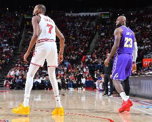 追梦：杜兰特和詹姆斯不断定义着NBA“长青”的含义 向兄弟们致敬 - 资讯配图