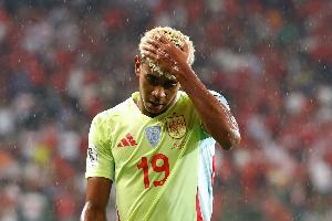 西媒：亚马尔、马克斯·略伦特和拉波尔特没有参加西班牙队合练 - 资讯配图