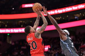 猛龙主帅:富尔茨很从容地带动进攻 对他的表现感到满意 - 资讯配图