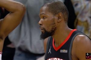 公牛连进三个三分 杜兰特连轰两个三分回应！40分平火箭新高！ - 资讯配图