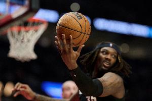 给小杨个机会？开拓者VS篮网：罗威、格兰特和克雷伊奇缺阵 - 资讯配图