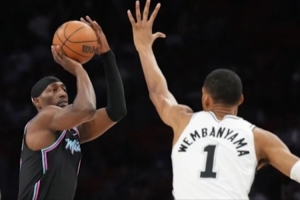 文班亚马：“降龙十八掌！” - 资讯配图