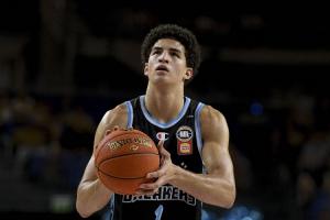 勇士GM考察过!墨西哥新星洛佩斯宣布参加NBA选秀 ESPN模拟排第11 - 资讯配图