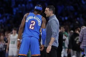 全民皆兵！雷霆上半场11人轮换全部得分 领先76人22分 - 资讯配图