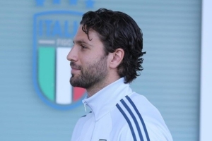 洛卡特利：应对错误的唯一办法是更努力工作，全力以赴晋级世界杯 - 资讯配图