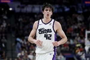 二轮秀雷诺三月份11场场均19.2分&命中率63.2% 比肩93年奥尼尔 - 资讯配图