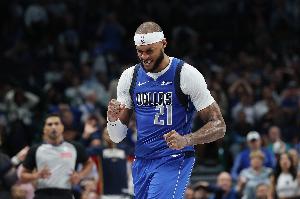 希望无碍!加福德末节伤退 两分球8中8砍下20分7板5助 - 资讯配图