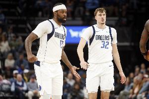 常规时间最后一攻传给马绍尔空位!弗拉格:当时传球是最好的选择 - 资讯配图