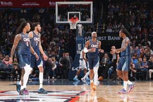 最新战力榜：雷霆&马刺列前二 湖人第6 火箭第8 骑士第9 勇士第20 - 资讯配图