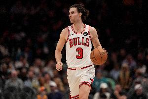 关键三分救赎自己！吉迪14中4&三分8中3拿到15分7板13助2断 - 资讯配图