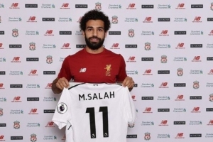 回首来时！2017年25岁萨拉赫4200万加盟利物浦，9年9冠435场255球 - 资讯配图