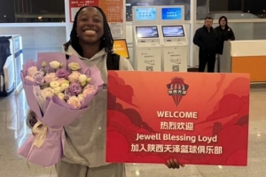 WNBA状元劳埃德/火花球员汉比加盟 陕西女篮全力备战季后赛 - 资讯配图