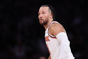 正负值+19最高！布伦森半场7中5拿到13分3助 三分3中2 - 资讯配图