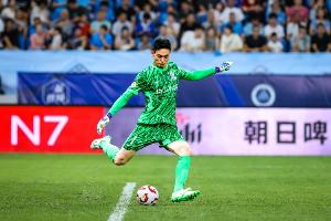 毛剑卿评薛庆浩:京沪战救了申花好几命,前三场表现能进国家队 - 资讯配图