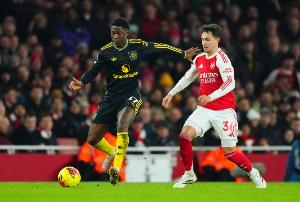 罗马诺:梅努续约至2031年很快Here We Go 马奎尔接近续约1+1年 - 资讯配图