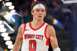 1分惜败!麦克朗G联盟34中19&八记三分空砍59分10助 得分生涯新高 - 资讯配图