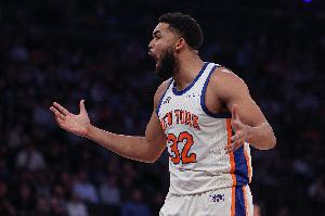 够硬了！唐斯17中8得到21分14篮板1助攻 末节6篮板 - 资讯配图