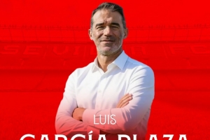 中途再换帅!塞维利亚官方:任命普拉萨为球队新帅,签约至2027年 - 资讯配图