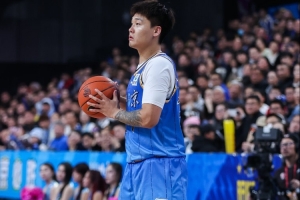 你头号功臣!赵睿替补22分钟正负值+21!拿11分9助&三分3中3 - 资讯配图