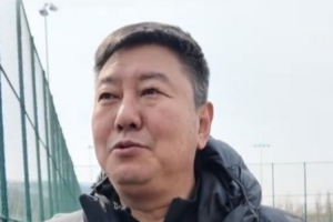 是否参加“东北超”？陈东：朱鹏宇射门我没守住，已经彻底退休 - 资讯配图