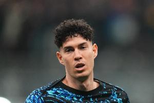 每体：巴萨防线引援首选目标巴斯托尼，同时计划留下现有中卫 - 资讯配图