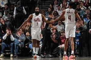 进攻上限比肩王朝勇士！但骑士防守堪忧 哈登&莫布里正面临考验 - 资讯配图