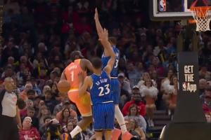 斯特鲁斯谈哈登背传:太不可思议了 第一反应是我最好把球投进 - 资讯配图