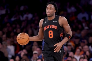 攻防一体！阿努诺比半场10中6&三分8中4砍下18分3板4助2断1帽 - 资讯配图