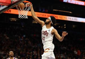 已缺席9场!阿特金森:阿伦进行了对抗训练 有望在未来几场中复出 - 资讯配图