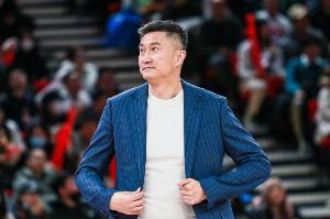 陈家政能否获得更多机会?杜锋反问:把谁换下来?他今天表现不错 - 资讯配图