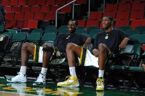 超音速真要回来了？目前仅杜兰特和杰夫·格林与这支球队有渊源 - 资讯配图