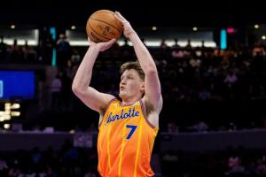 新秀榜：克尼佩尔居首 弗拉格&埃奇库姆分列二三位 哈珀升至第四 - 资讯配图