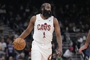 状态不错！哈登首节频频单打得手 4中3贡献10分&罚球4中4 - 资讯配图