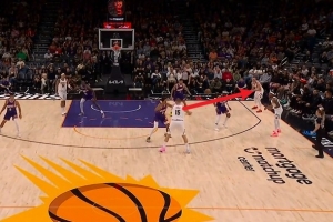 袖里乾坤！约基奇神来之笔送妙传 布劳恩幸不辱命三分穿针 - 资讯配图