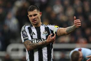 邮报:尽管曼联对托纳利很感兴趣,但无意引进其队友吉马良斯 - 资讯配图