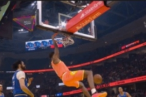 一飞冲天！斯特鲁斯送击地妙传 莫布里起飞躲闪防守折叠暴扣 - 资讯配图