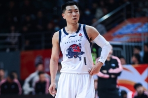 山东队史抢断榜第一!高诗岩:小小的里程碑 相信积累的力量 - 资讯配图