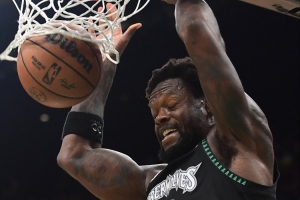 迪文:末节我告诉兰德尔让他拿球打 关键时刻他就是这样做的 - 资讯配图