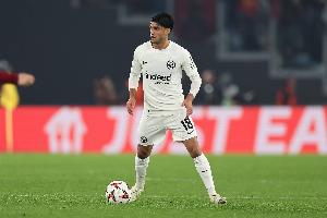 德天空:达胡德今夏将自由身离开法兰克福,多家俱乐部询问情况 - 资讯配图