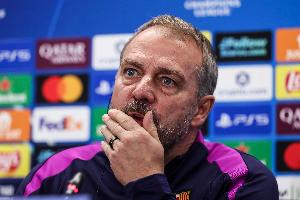 世体：弗里克经纪人计划前往巴塞罗那谈续约，可能续约至2028年 - 资讯配图